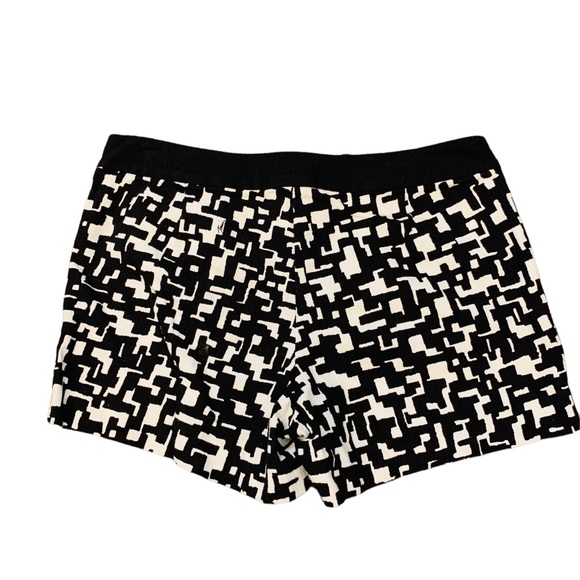 NWOT Trina Turk sz 0 Black & White Print Dress Shorts 3395 - Picture 6 of 6